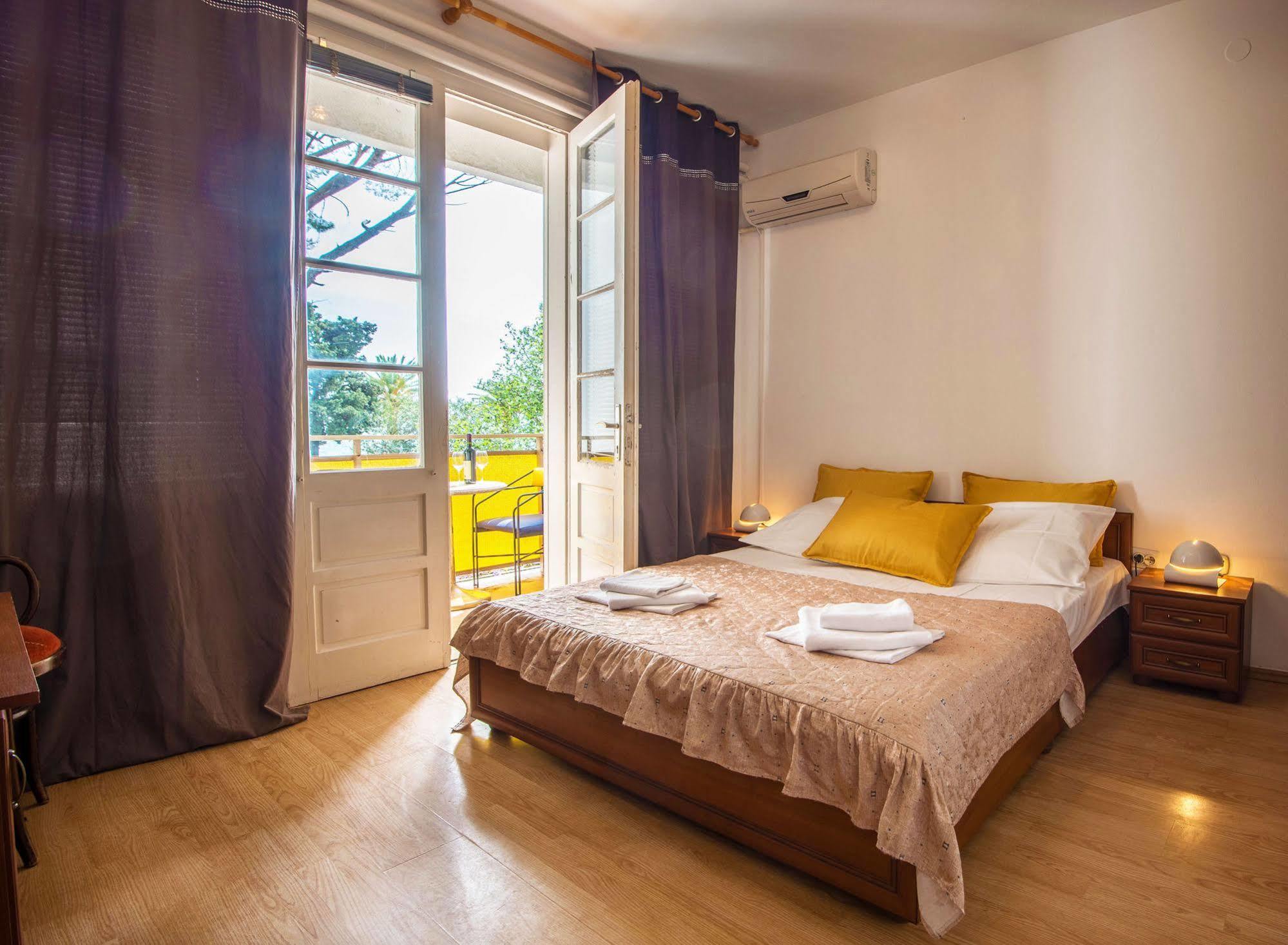 Hotel Mimoza Тиват Екстер'єр фото