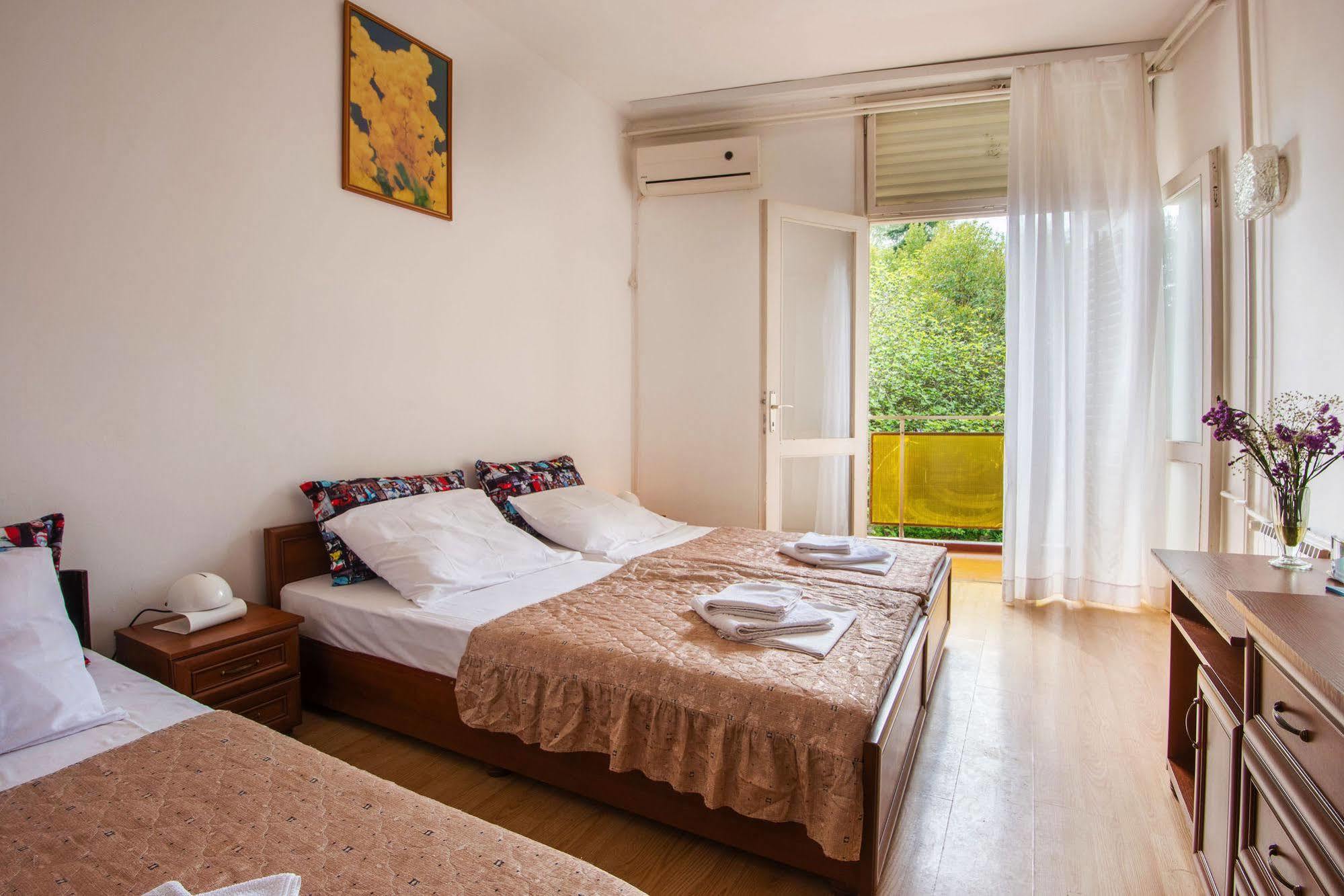 Hotel Mimoza Тиват Екстер'єр фото
